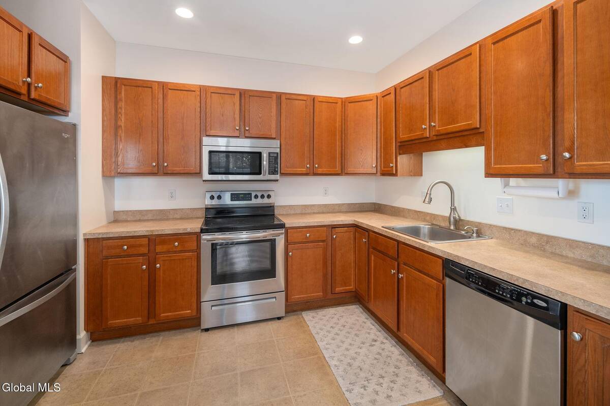 #9 photo, 73 Saratoga Road, #APT 15, 紐約州 Glenville , NY 12302