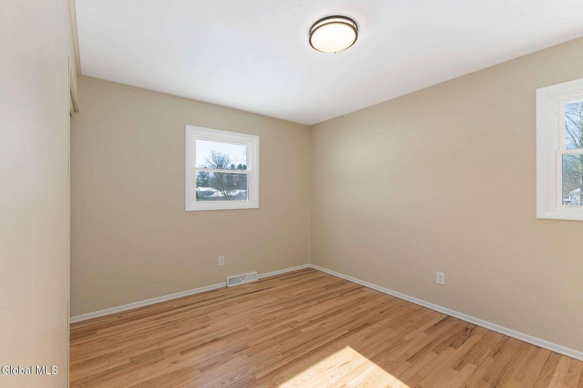 #13 photo, 38 Greenridge Drive, Clifton Park , NY 12065