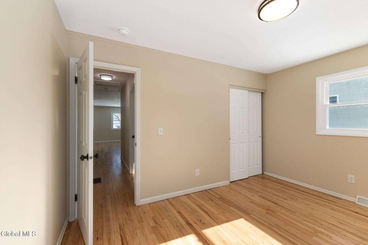 #14 photo, 38 Greenridge Drive, Clifton Park , NY 12065