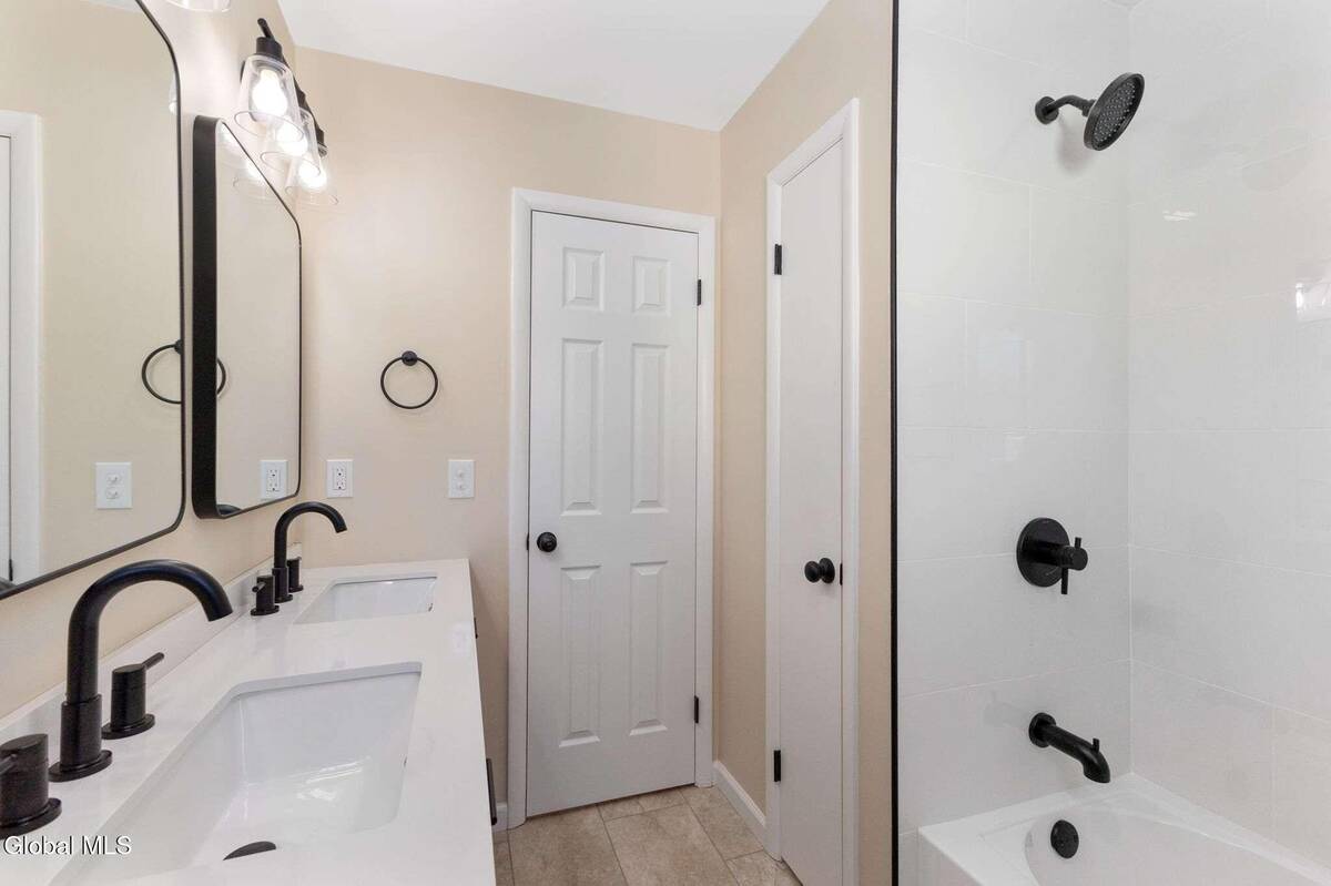 #23 photo, 38 Greenridge Drive, Clifton Park , NY 12065