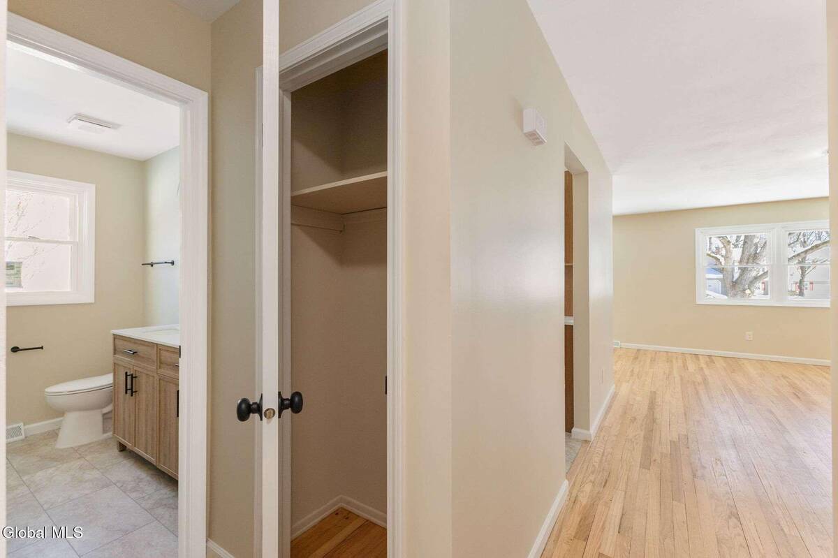 #24 photo, 38 Greenridge Drive, Clifton Park , NY 12065