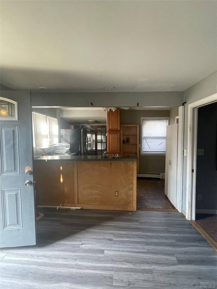 #2 photo, 359 Park Avenue, سوفولك Babylon , NY 11702