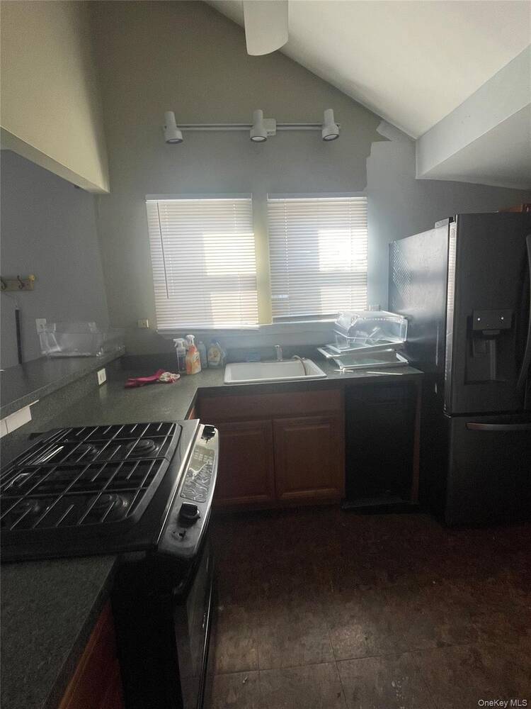 #4 photo, 359 Park Avenue, سوفولك Babylon , NY 11702