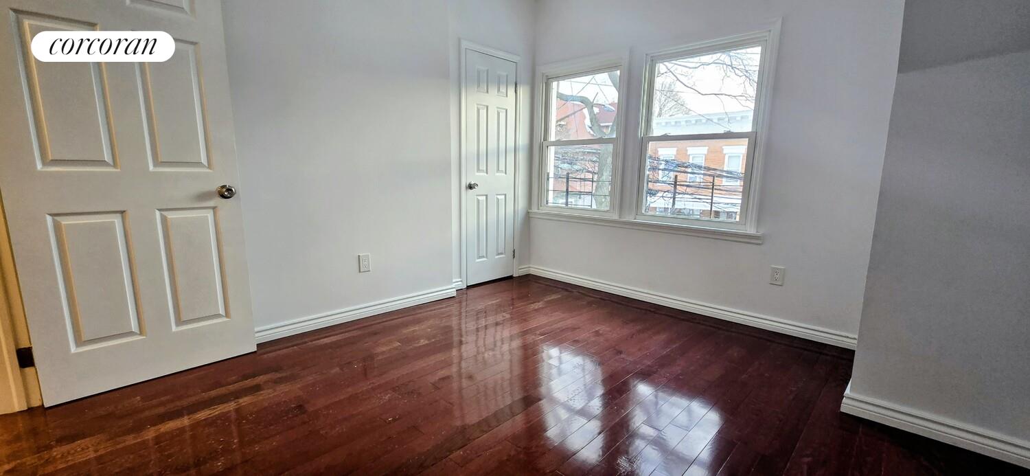 #2 photo, 104-45 88TH Avenue, Richmond Hill , NY 11418