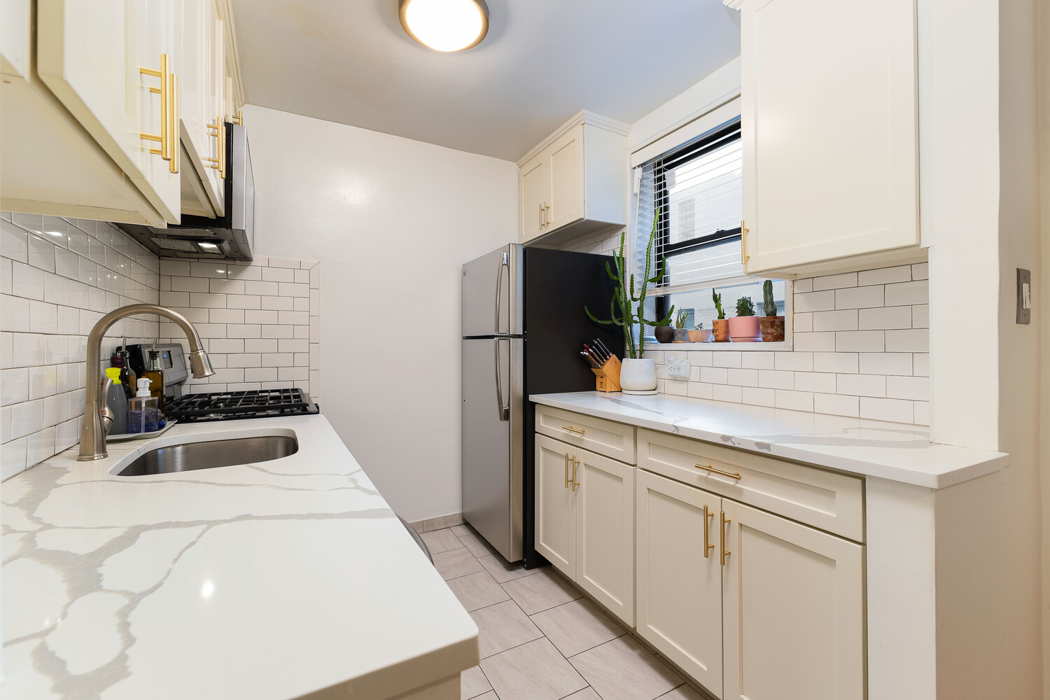 #7 photo, 488 OCEAN Parkway, Kensington , NY 11218