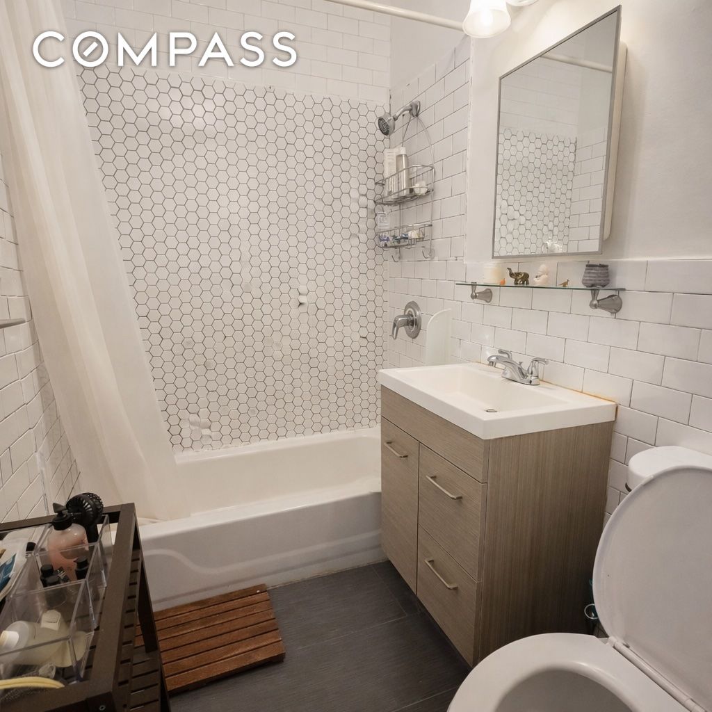 #8 photo, 374 Monroe Street, Bedford-Stuyvesant , NY 11221