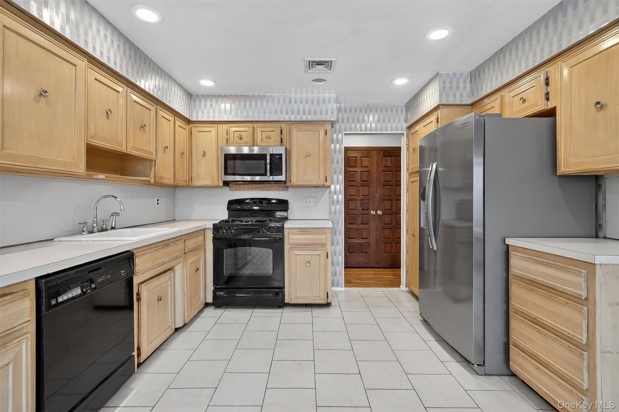 #16 photo, 220 Ridge Road, New City , NY 10956