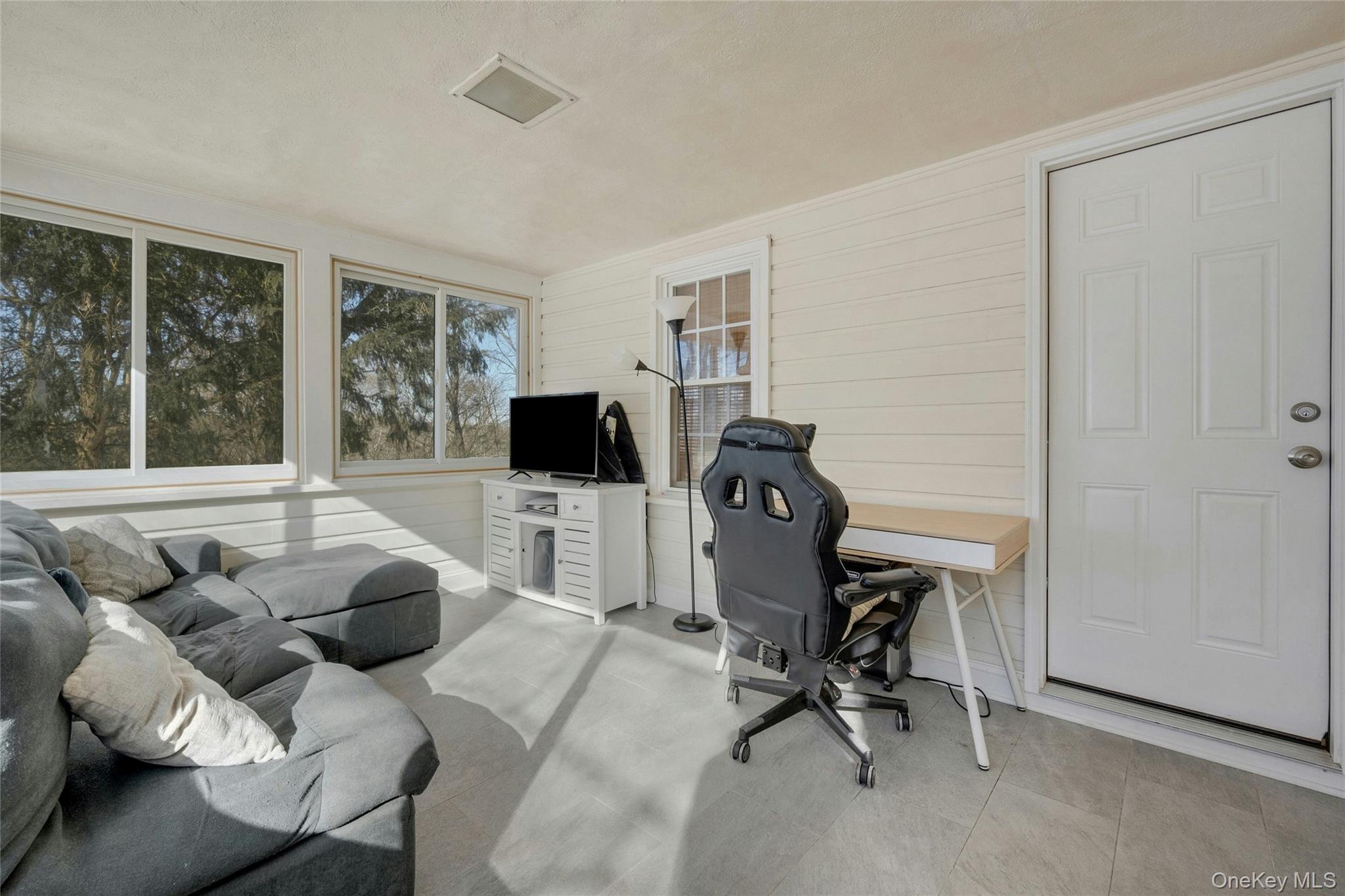 #13 photo, 3039 High Street, Mohegan Lake , NY 10547