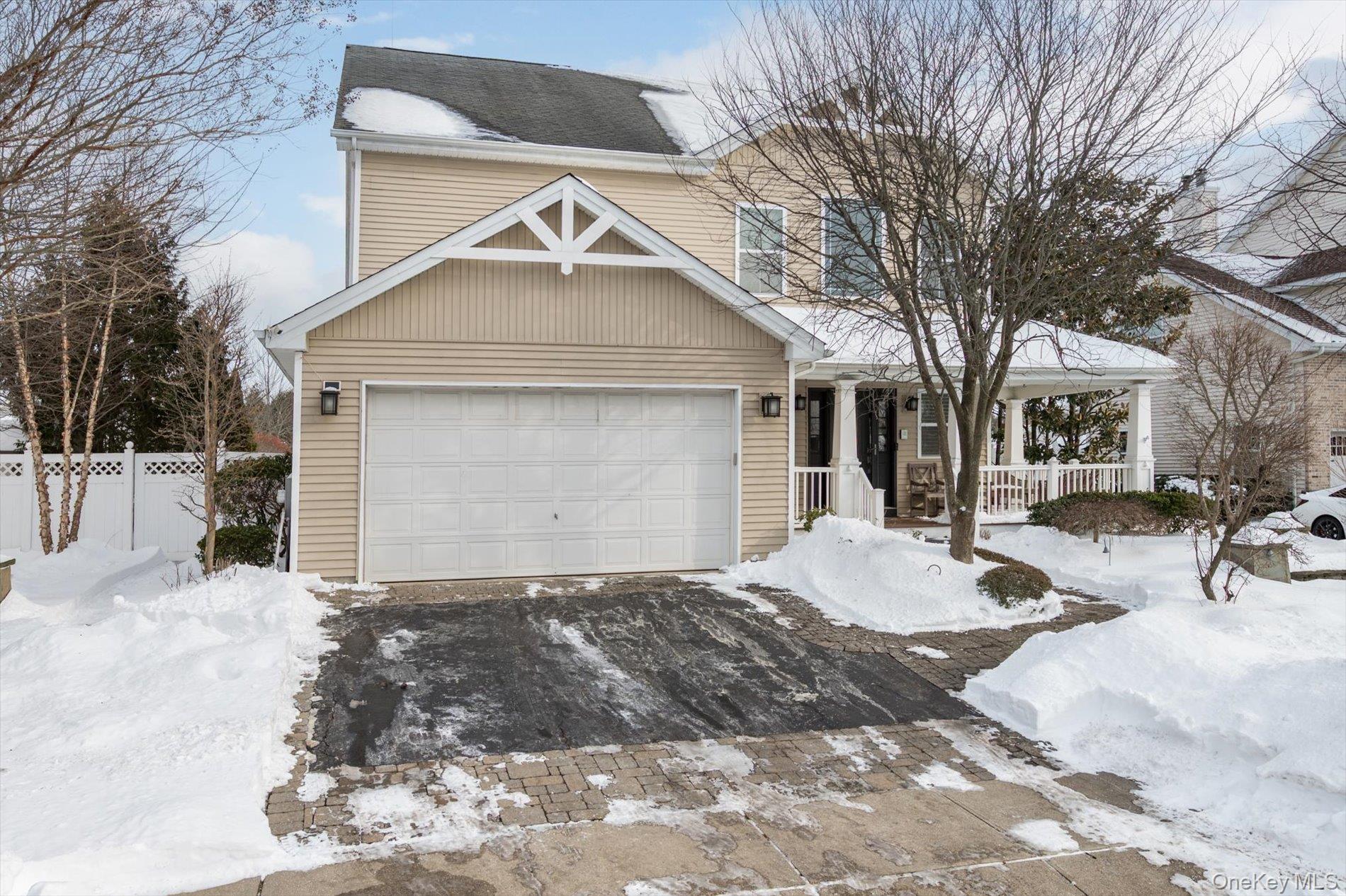 #3 photo, 104 Brandywine Lane, Melville , NY 11747