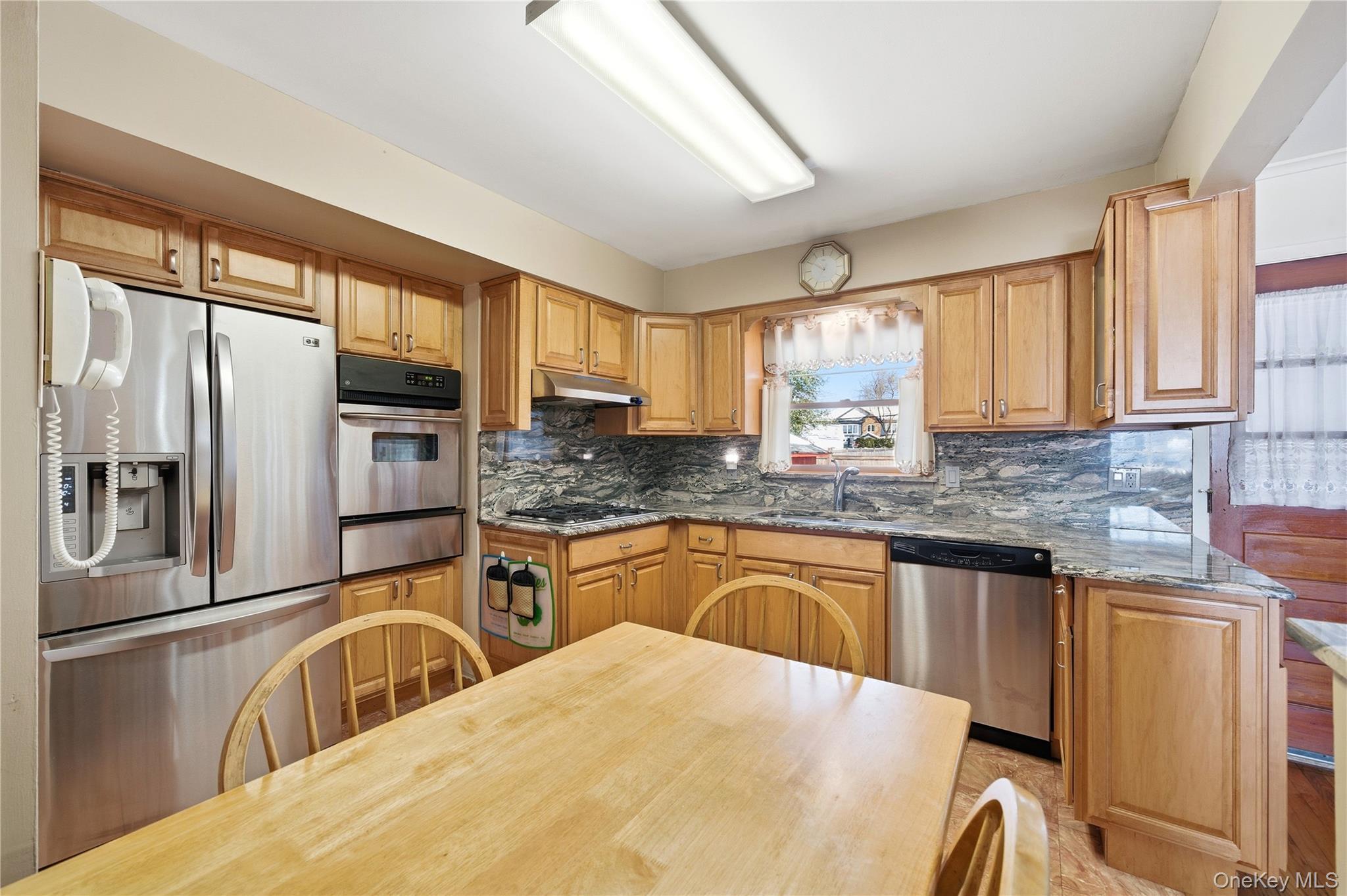 #10 photo, 311 Cedar Street, South Hempstead , NY 11550