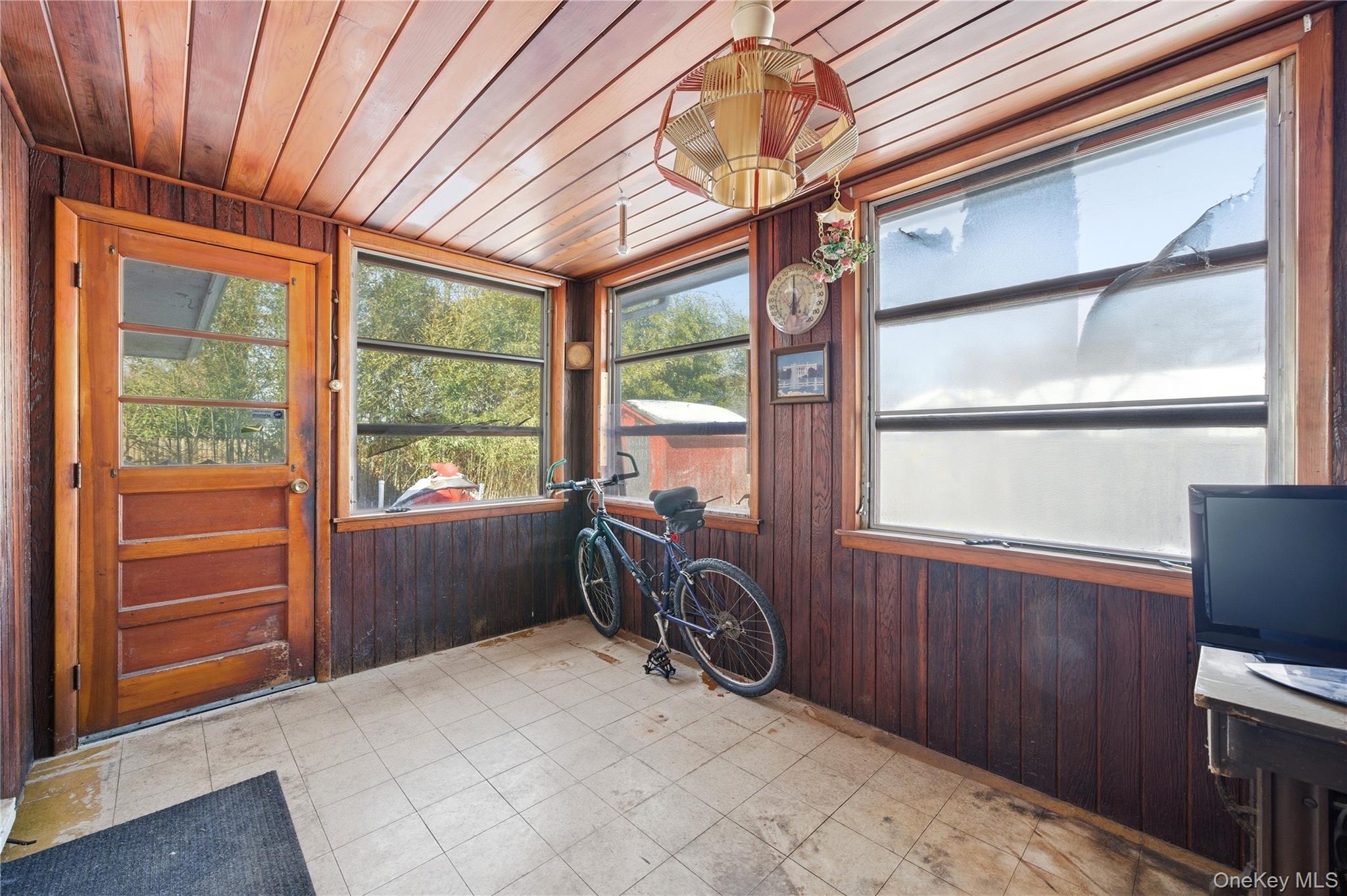 #17 photo, 311 Cedar Street, South Hempstead , NY 11550