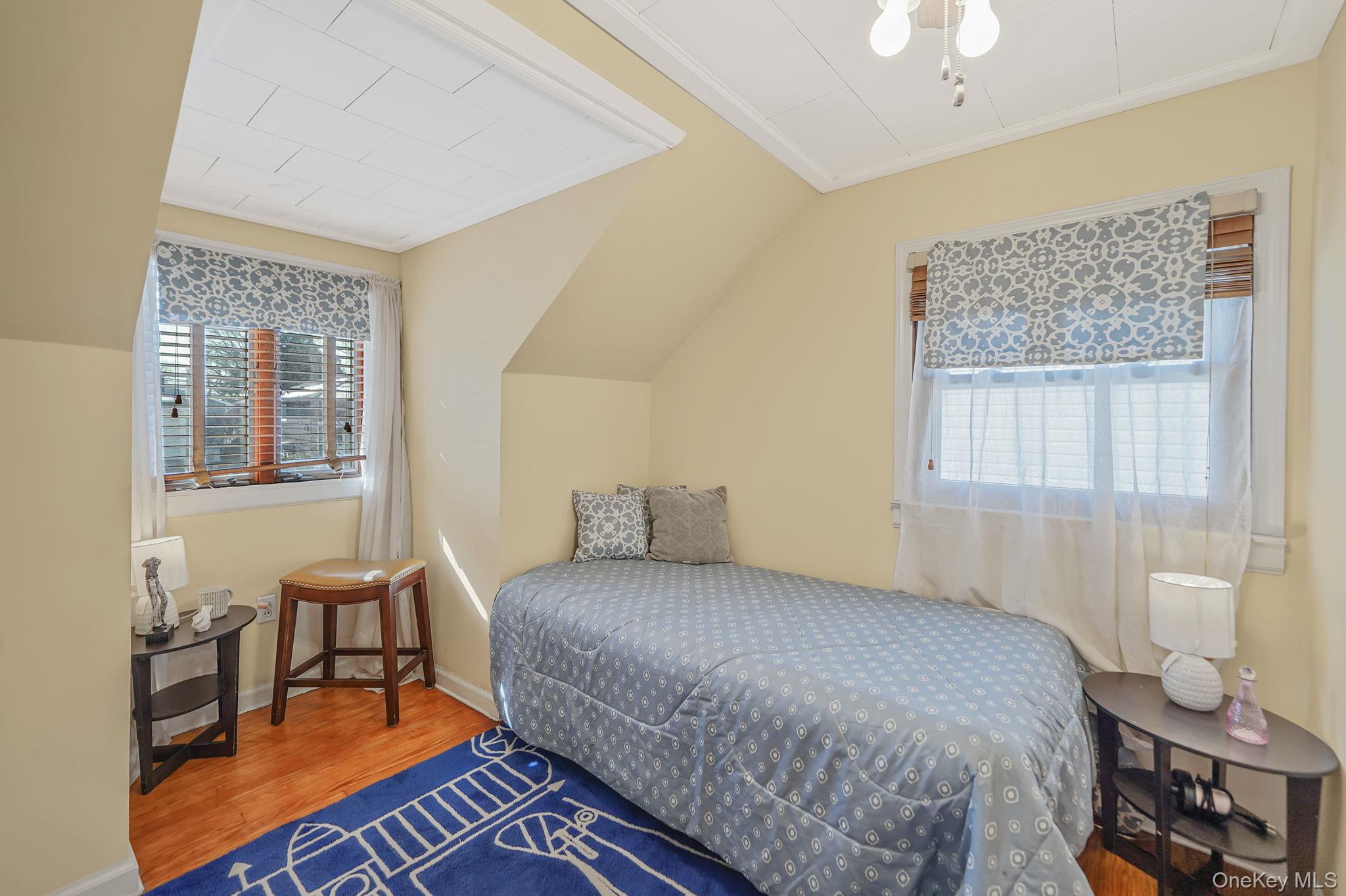 #19 photo, 247 Starke Avenue, Нассау ‖ East Meadow , NY 11554