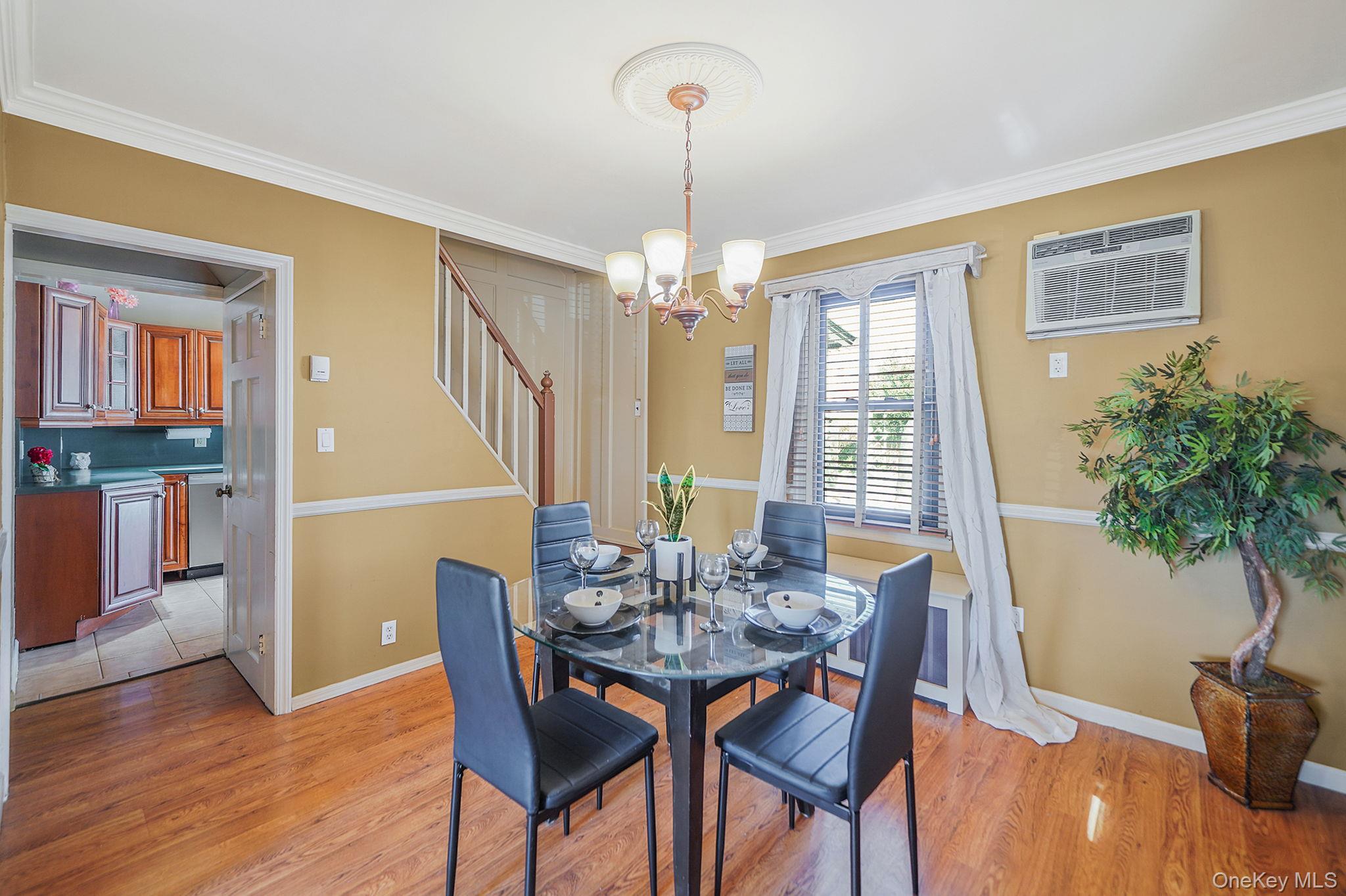 #6 photo, 247 Starke Avenue, Нассау ‖ East Meadow , NY 11554