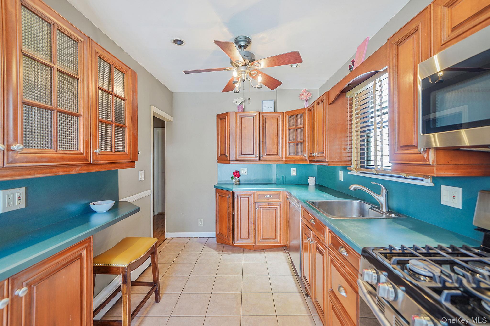 #9 photo, 247 Starke Avenue, Нассау ‖ East Meadow , NY 11554