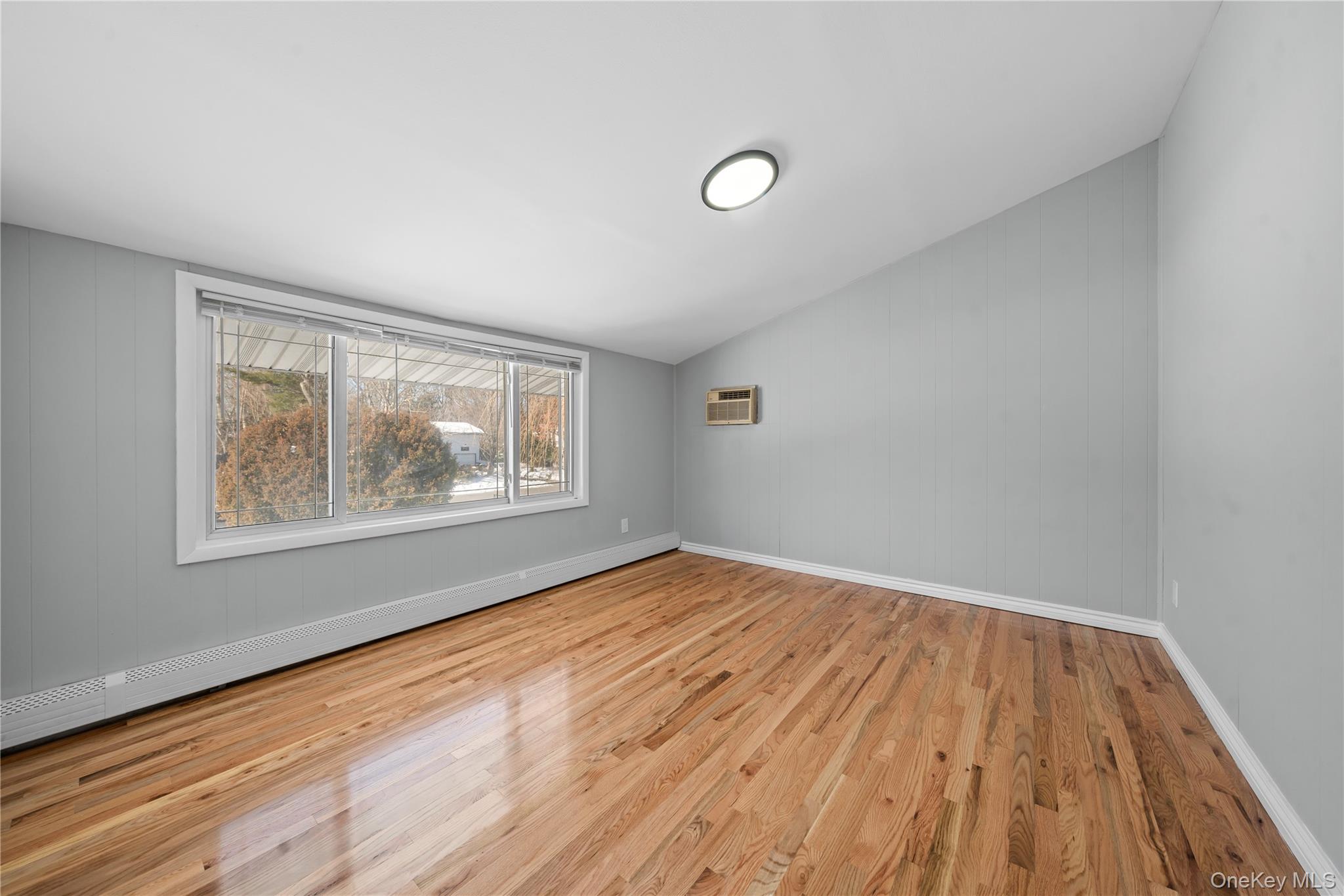 #14 photo, 19 Scotchpine Drive, Islandia , NY 11749