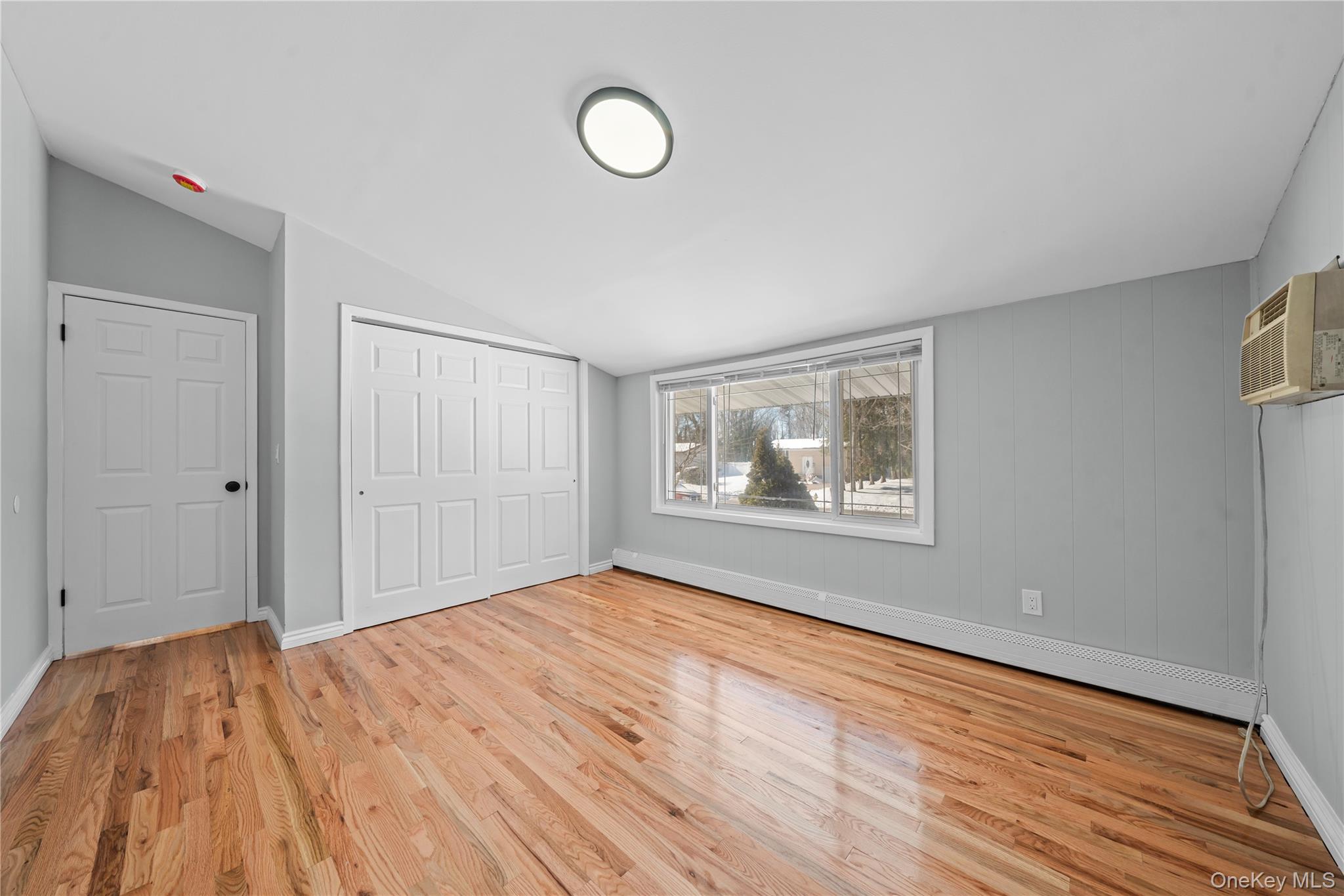 #15 photo, 19 Scotchpine Drive, Islandia , NY 11749