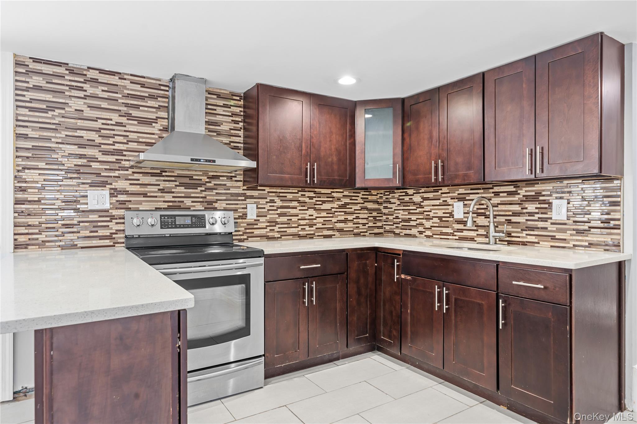 #8 photo, 19 Scotchpine Drive, Islandia , NY 11749