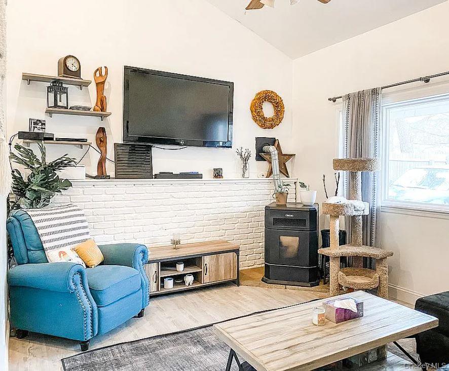 #5 photo, 79 Stuyvesant Avenue, Mastic , NY 11950