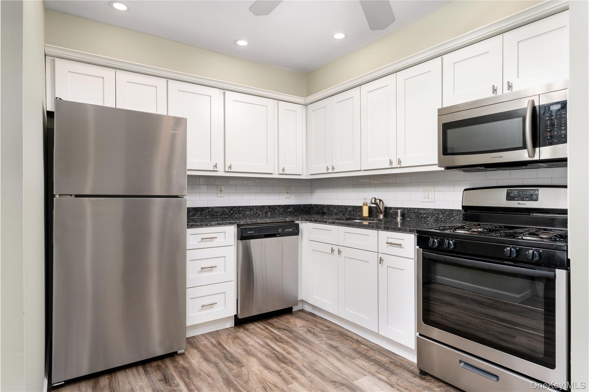 #1 photo, 2 Dogwood, 东长岛 Selden , NY 11784