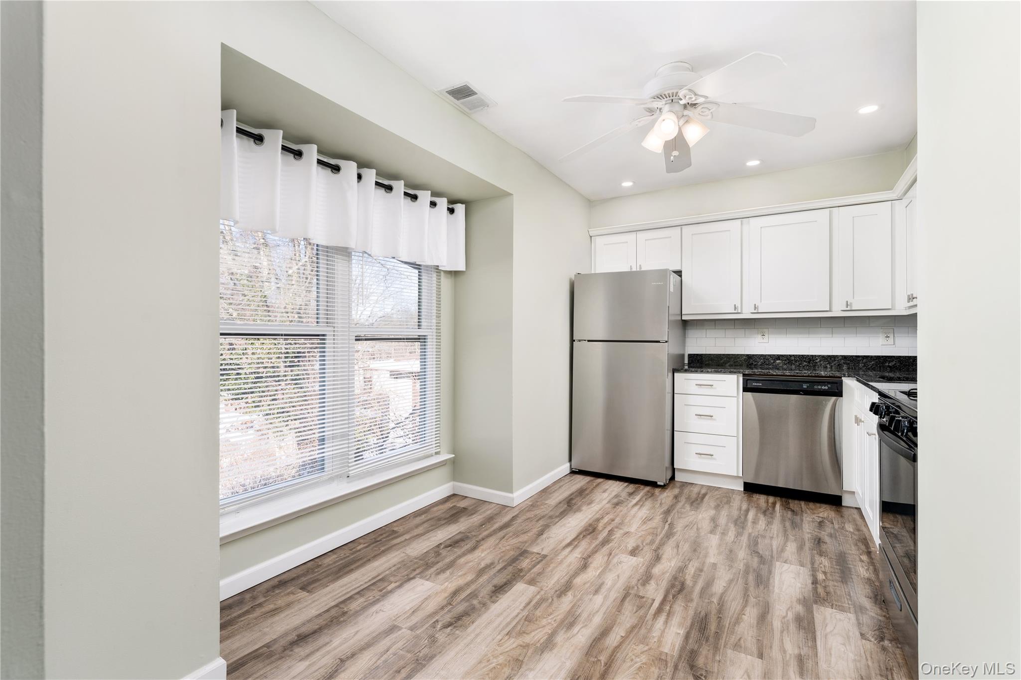 #3 photo, 2 Dogwood, 东长岛 Selden , NY 11784