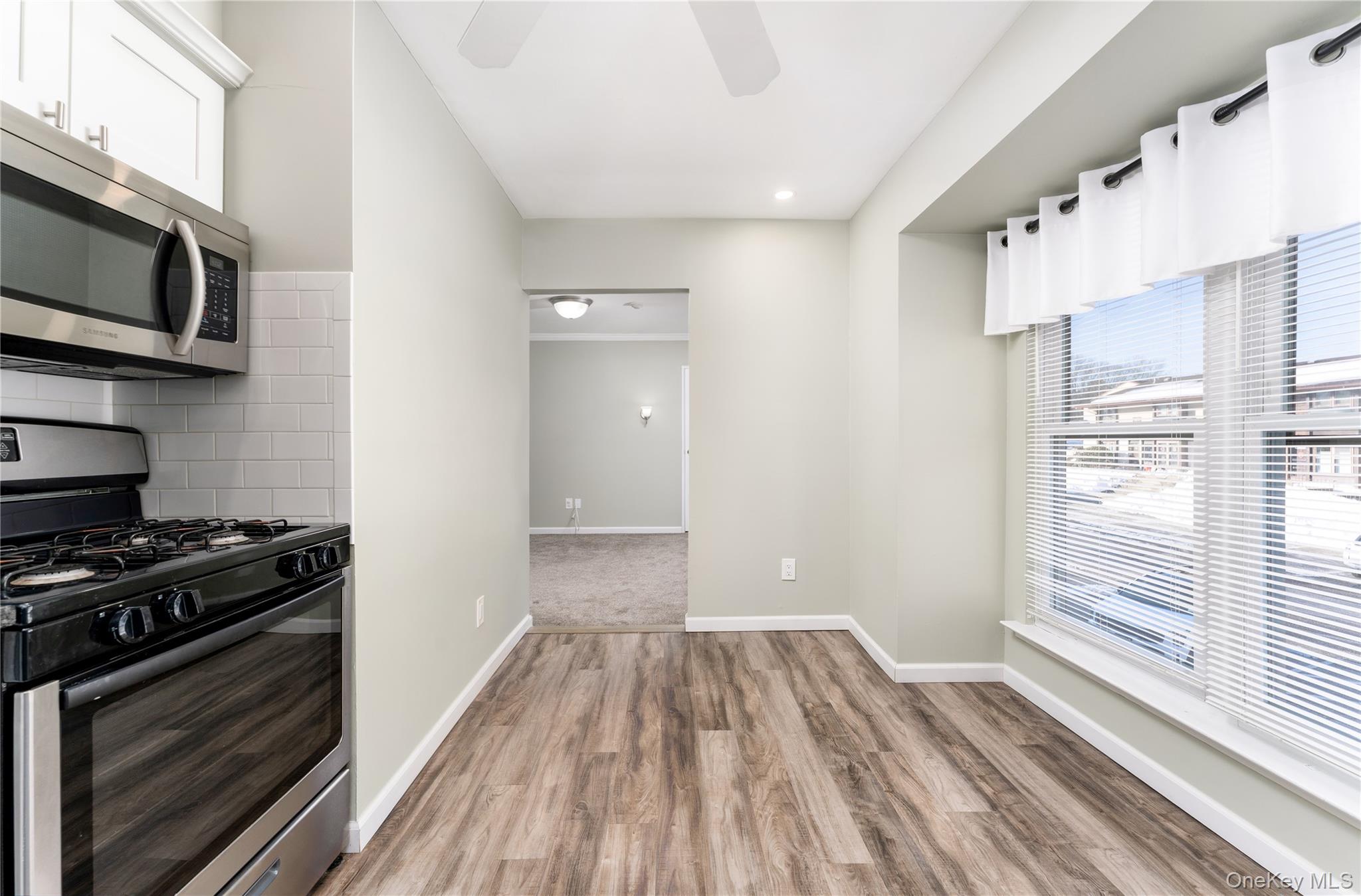 #4 photo, 2 Dogwood, 东长岛 Selden , NY 11784