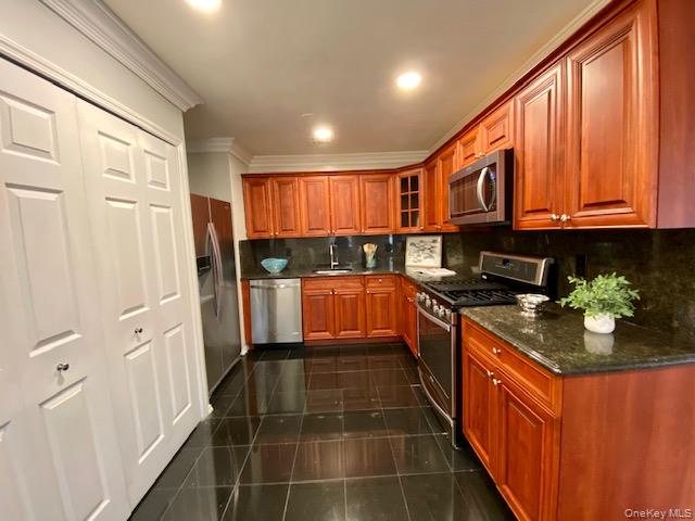 #2 photo, 19 Neal, सफ़ोक काउंटी Setauket , NY 11733