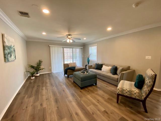 #5 photo, 19 Neal, सफ़ोक काउंटी Setauket , NY 11733