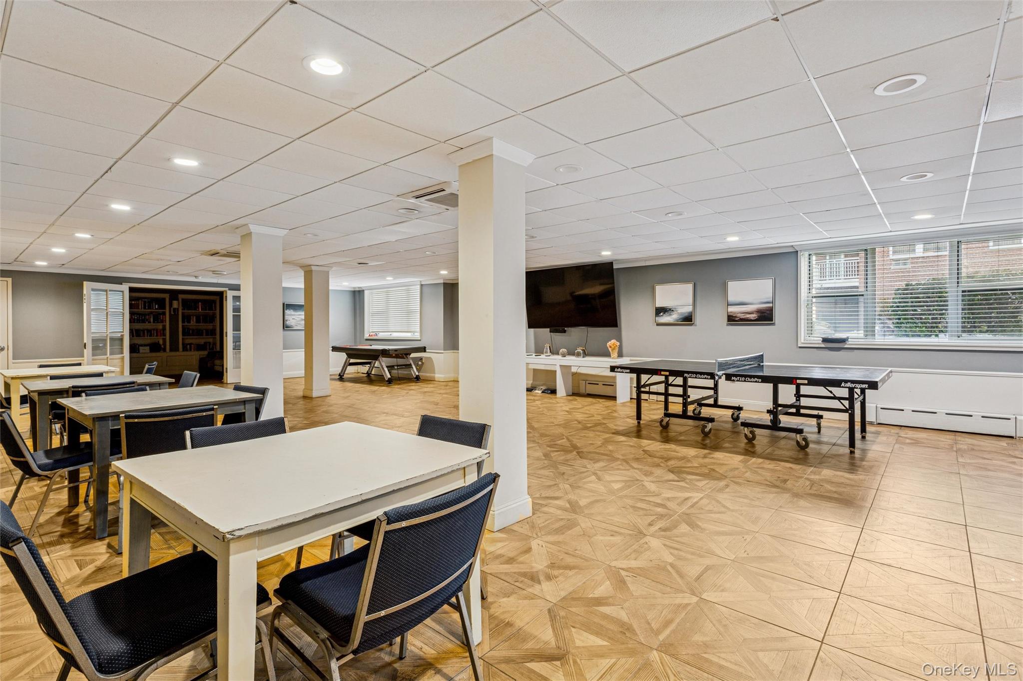 #5 photo, 700 Shore Road, नासाउ काउंटी Long Beach , NY 11561