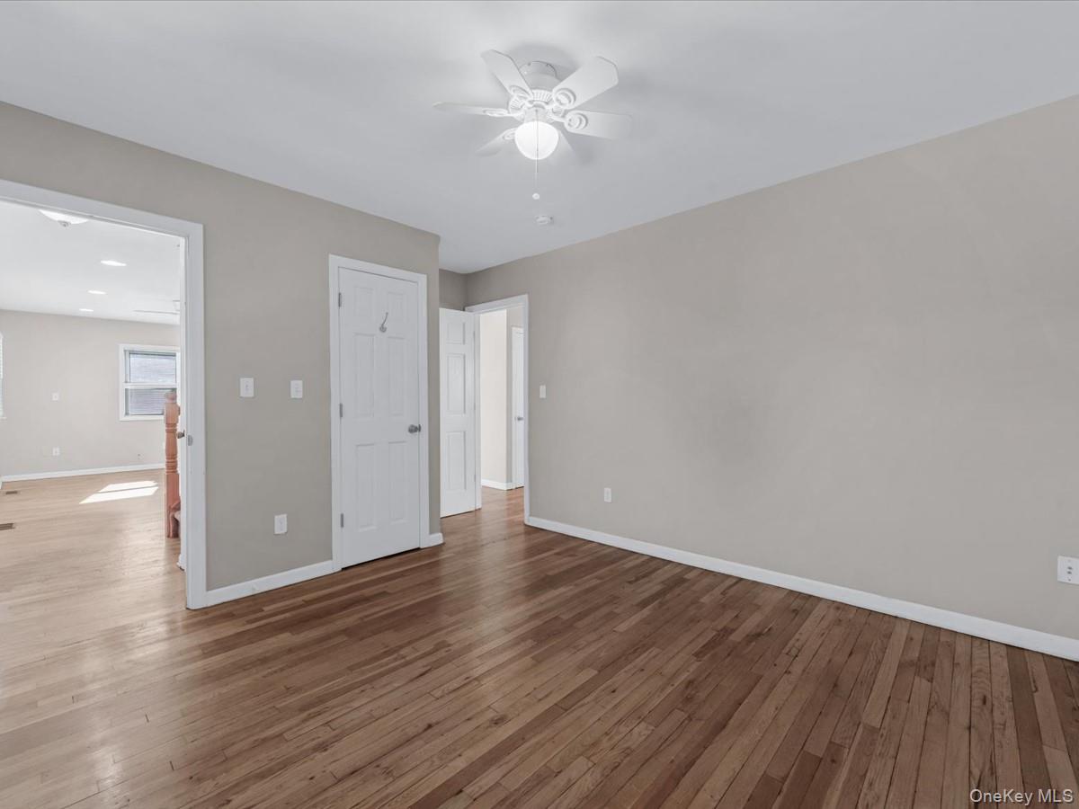 #10 photo, 1987 Lakeville Road, New Hyde Park , NY 11040