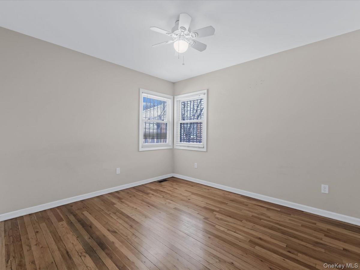 #11 photo, 1987 Lakeville Road, New Hyde Park , NY 11040