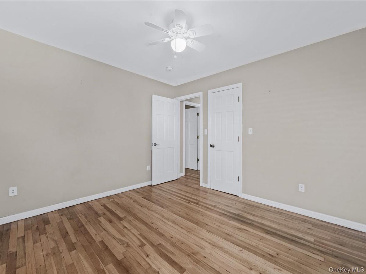 #12 photo, 1987 Lakeville Road, New Hyde Park , NY 11040