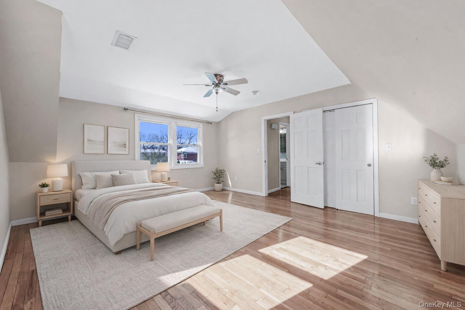 #15 photo, 1987 Lakeville Road, New Hyde Park , NY 11040