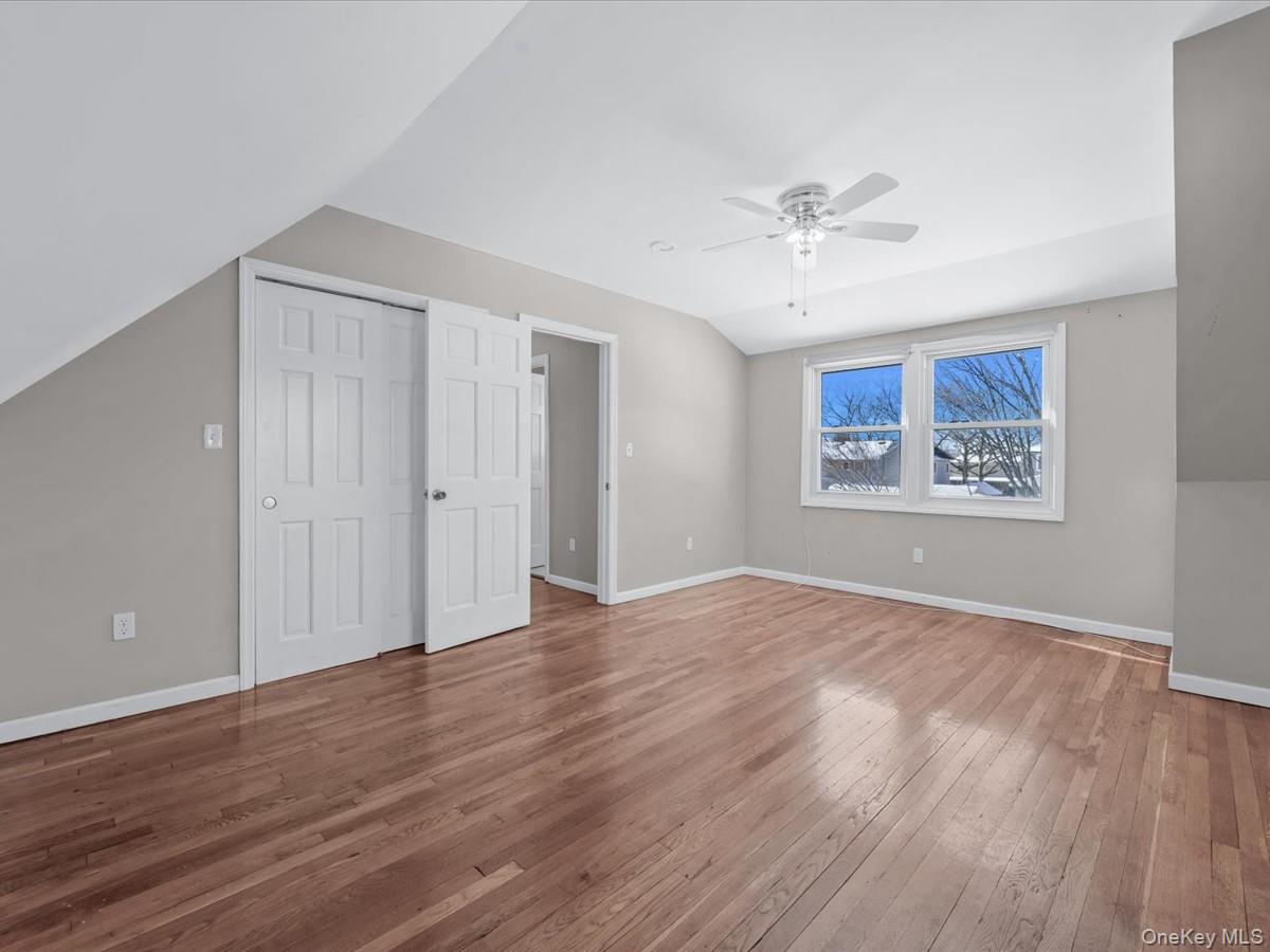 #17 photo, 1987 Lakeville Road, New Hyde Park , NY 11040