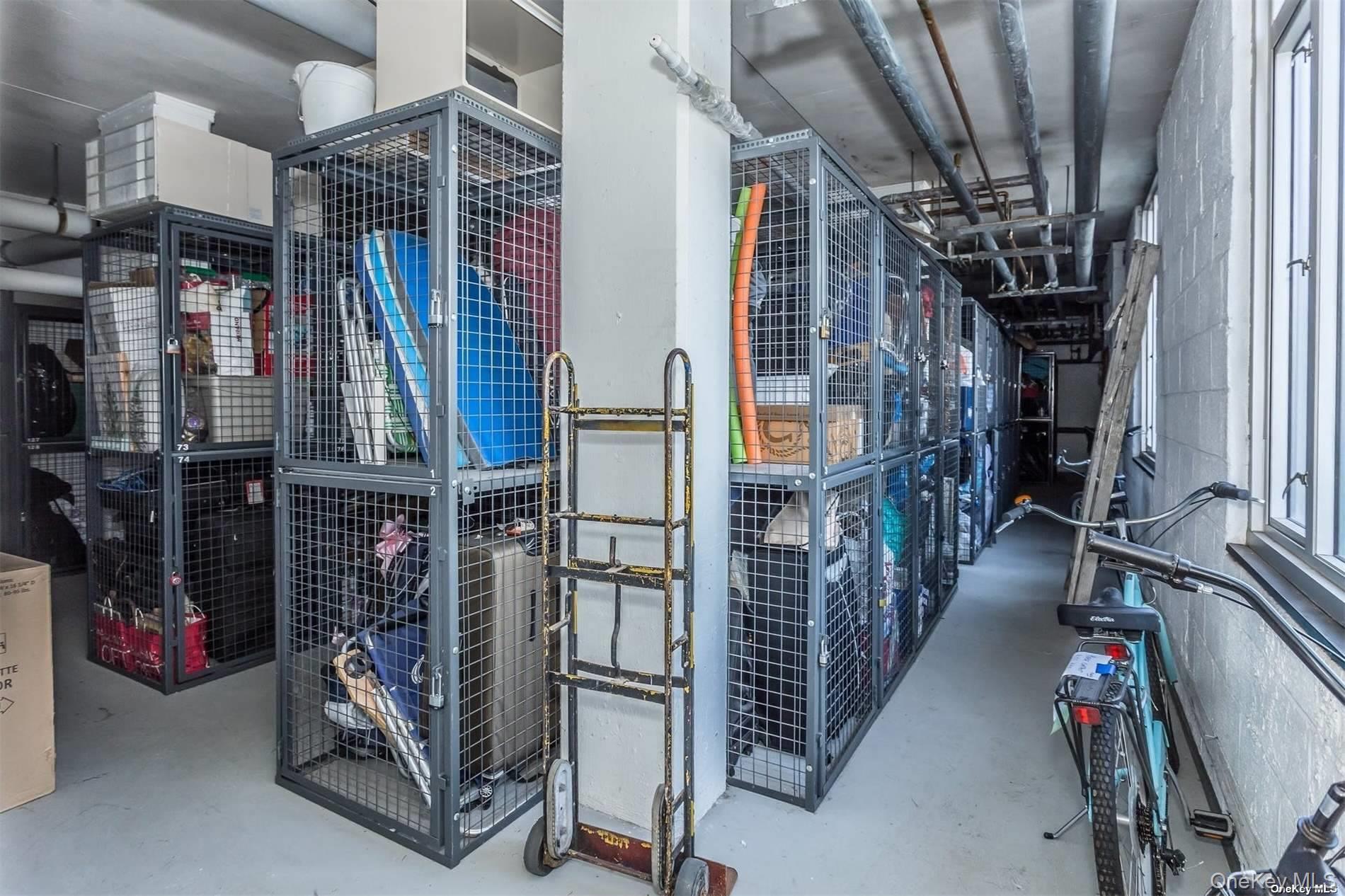 #12 photo, 25 Neptune Boulevard, नासाउ काउंटी Long Beach , NY 11561