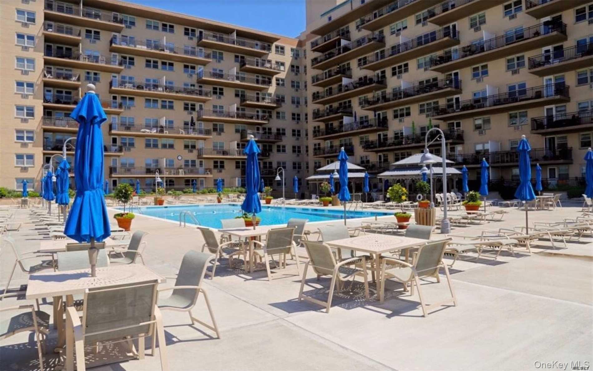 #14 photo, 25 Neptune Boulevard, नासाउ काउंटी Long Beach , NY 11561