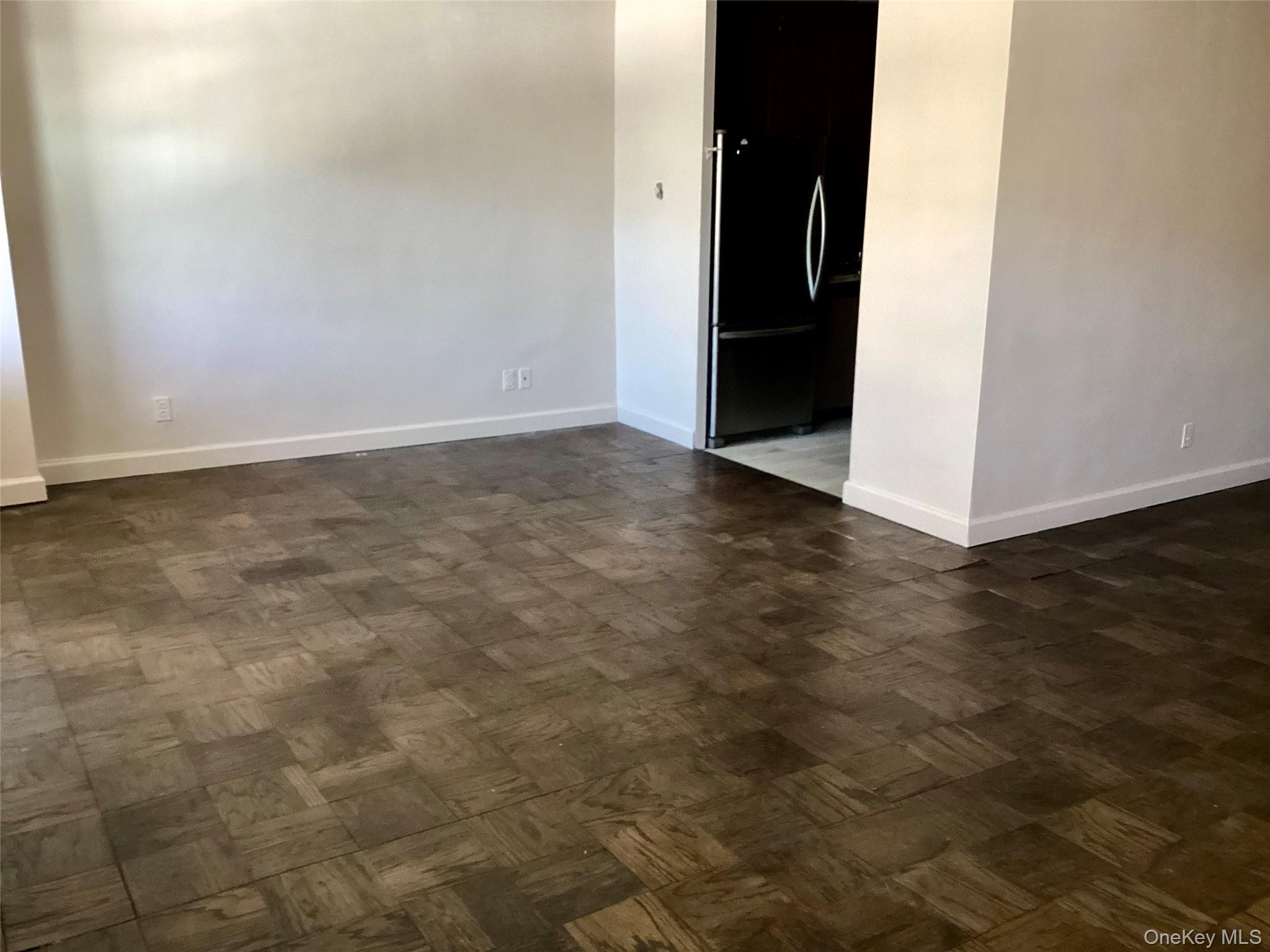 #7 photo, 25 Neptune Boulevard, नासाउ काउंटी Long Beach , NY 11561