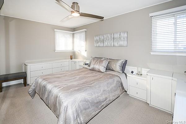 #15 photo, 129 Stephen Street, מחוז נסאו Levittown , NY 11756