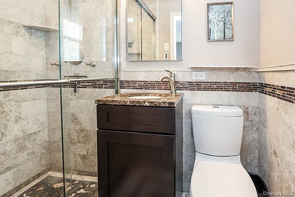 #17 photo, 129 Stephen Street, מחוז נסאו Levittown , NY 11756