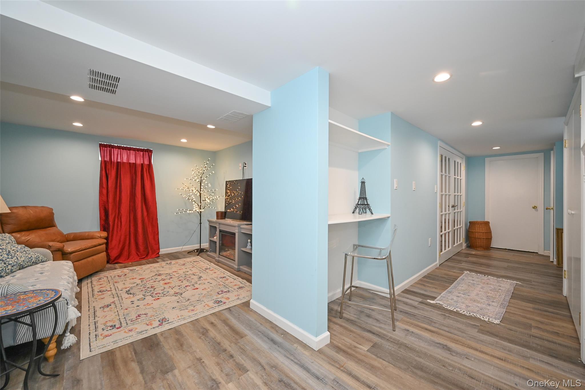 #18 photo, 219 Floral Boulevard, מחוז נסאו Floral Park , NY 11001