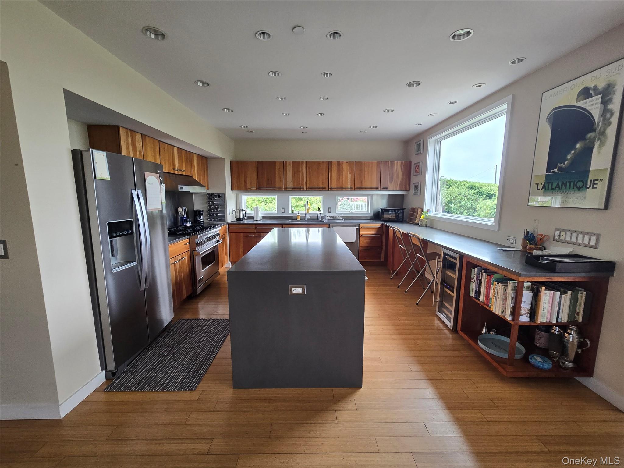 #8 photo, 100 Nantwick Street, Нассау ‖ Lido Beach , NY 11561