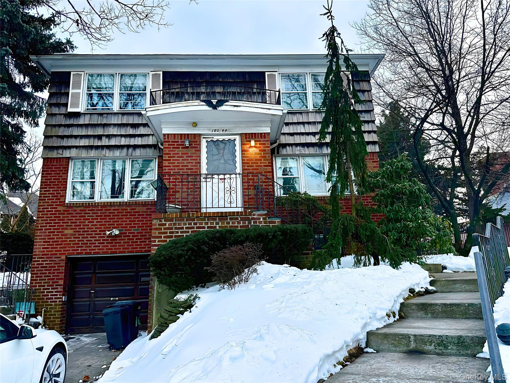 #1 photo, 180-44 Grand Central Parkway, Jamaica , NY 11432