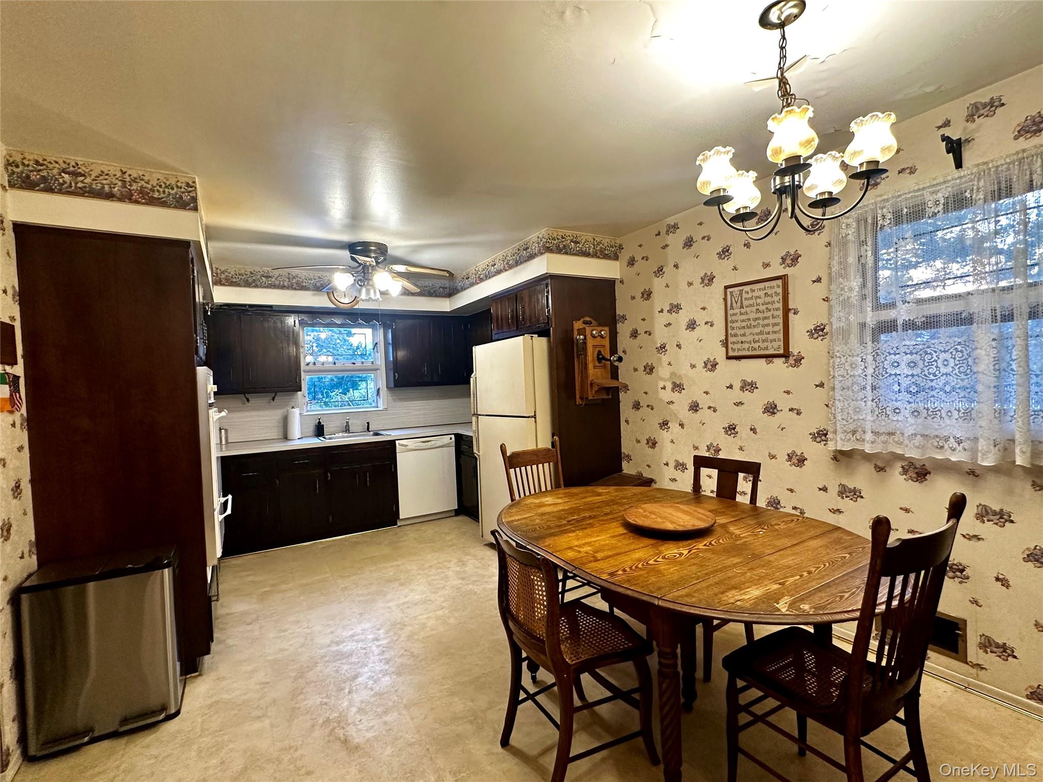 #10 photo, 180-44 Grand Central Parkway, Jamaica , NY 11432