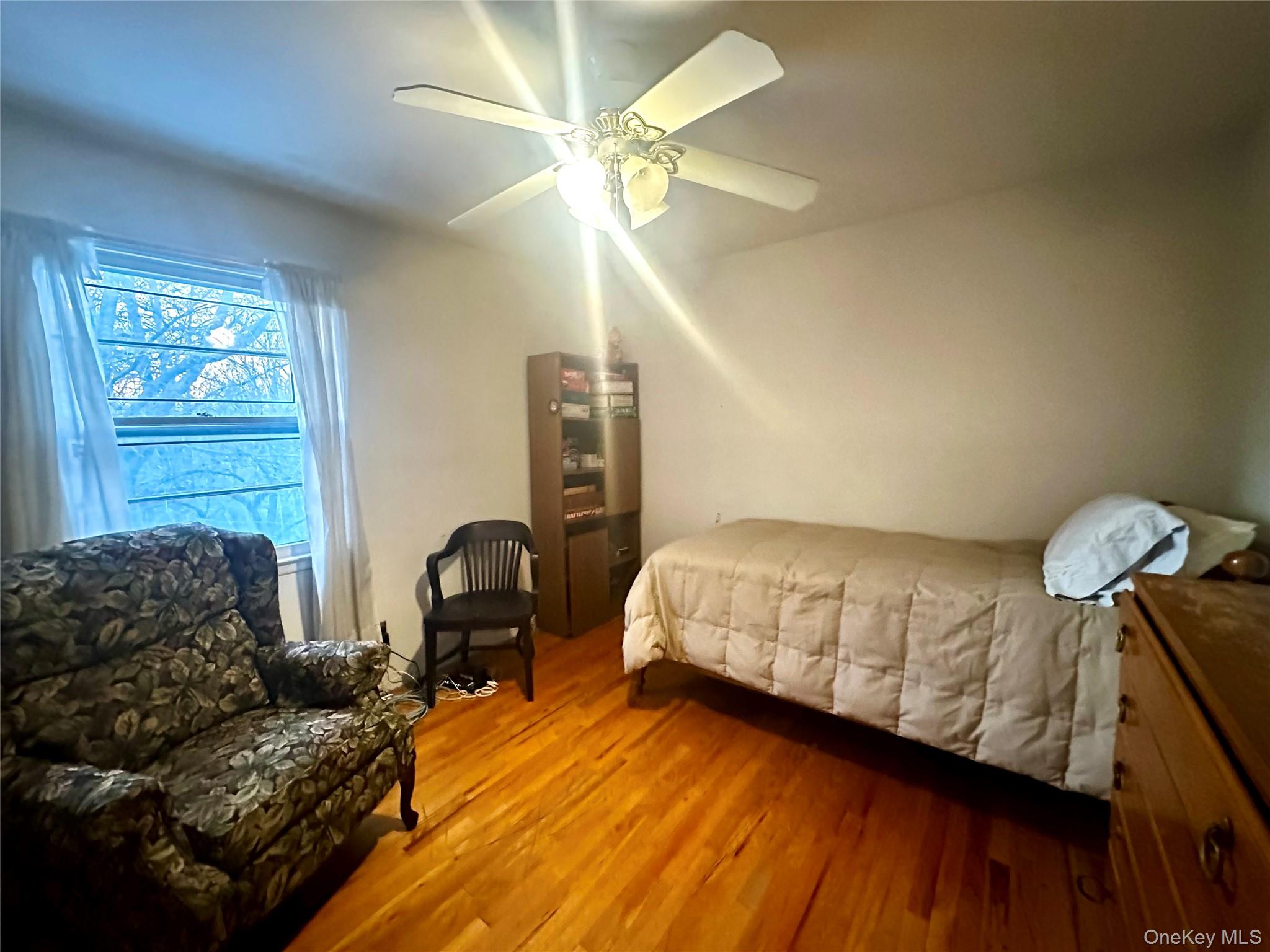 #12 photo, 180-44 Grand Central Parkway, Jamaica , NY 11432