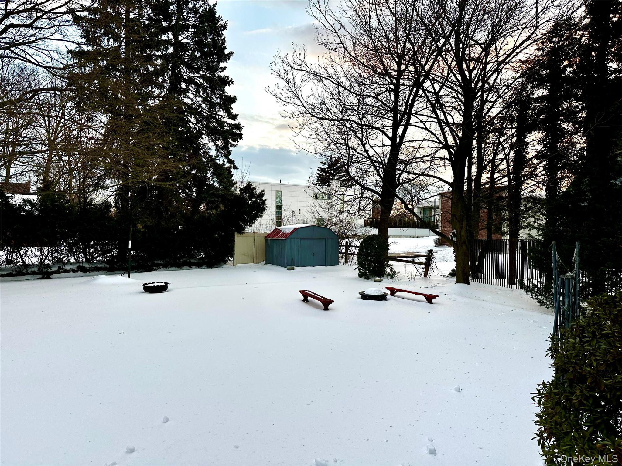 #18 photo, 180-44 Grand Central Parkway, Jamaica , NY 11432