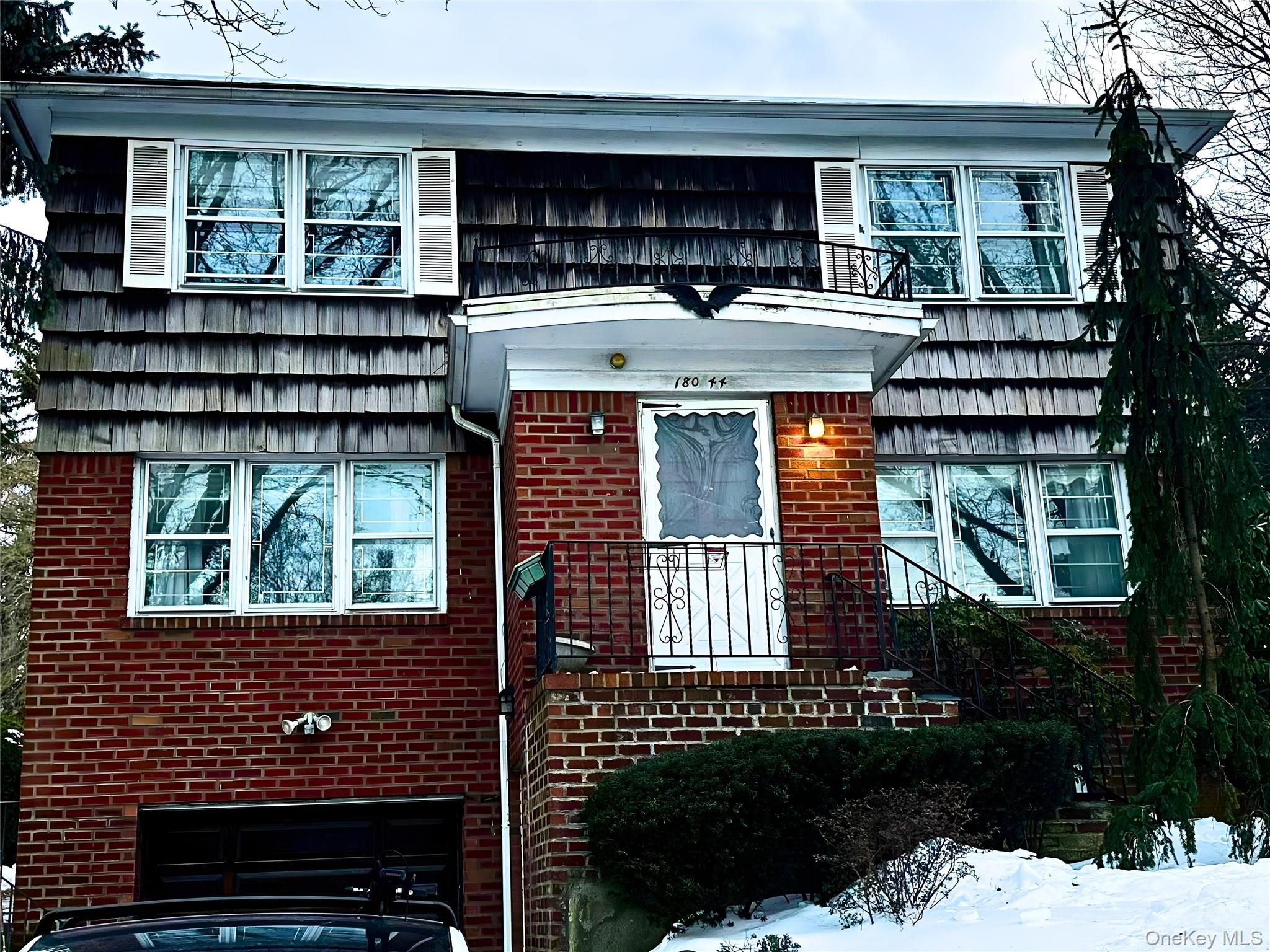 #2 photo, 180-44 Grand Central Parkway, Jamaica , NY 11432