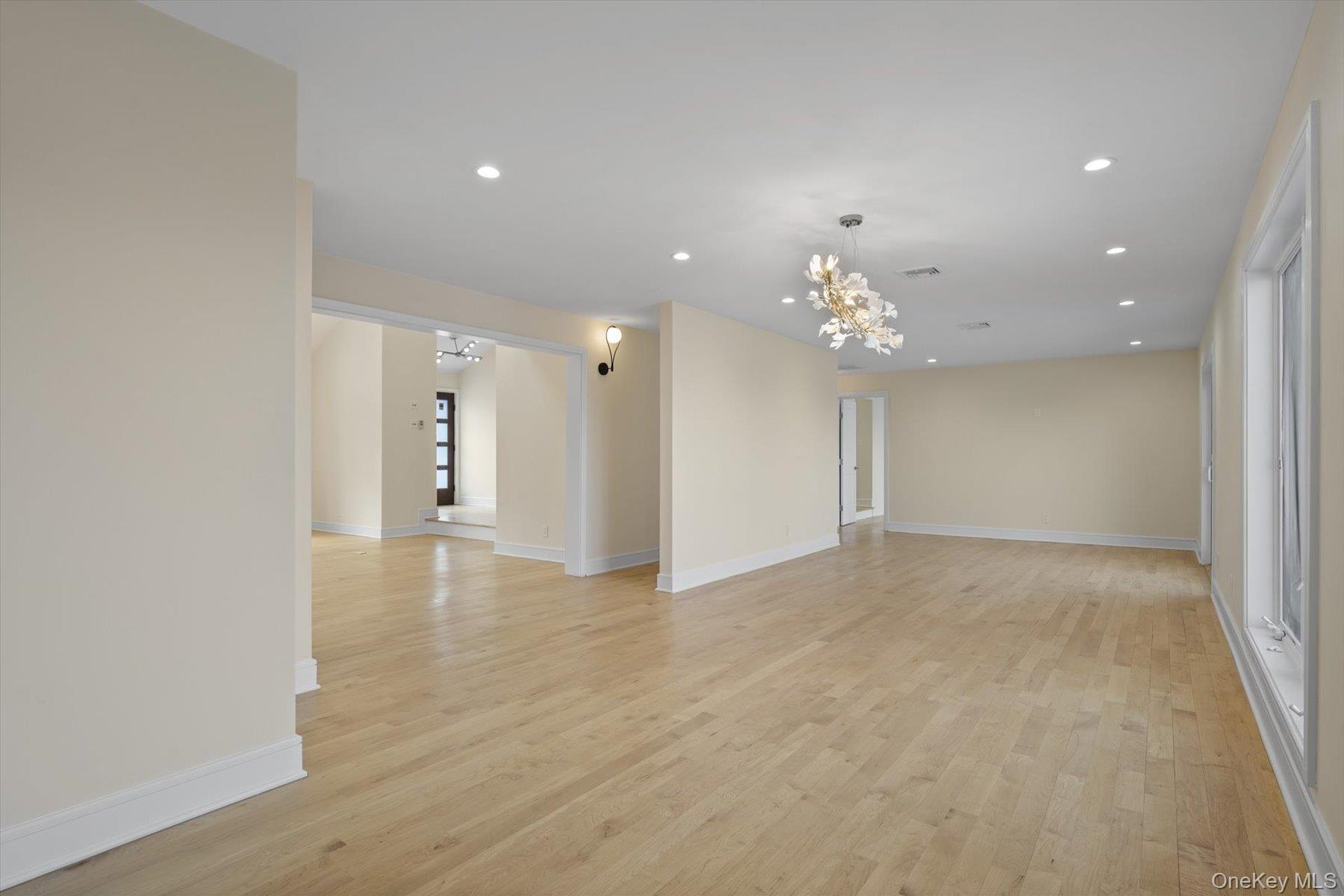 #14 photo, 43 Waterview Drive, Саффолк ‖ Sound Beach , NY 11789