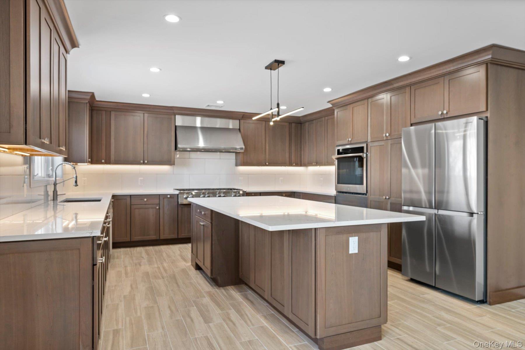 #9 photo, 43 Waterview Drive, Саффолк ‖ Sound Beach , NY 11789