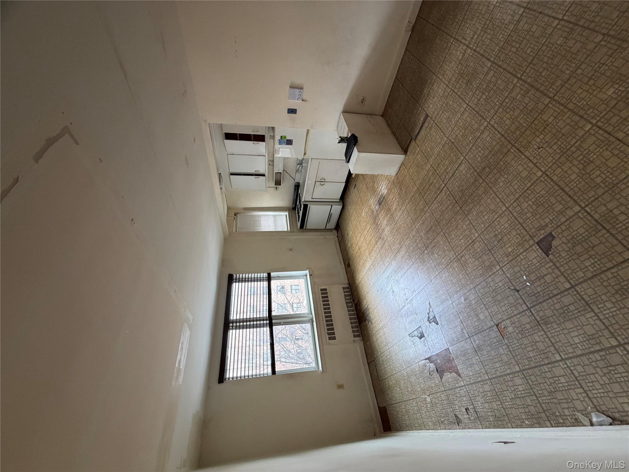 #3 photo, 144-44 41st Avenue, कुईंस Flushing , NY 11355