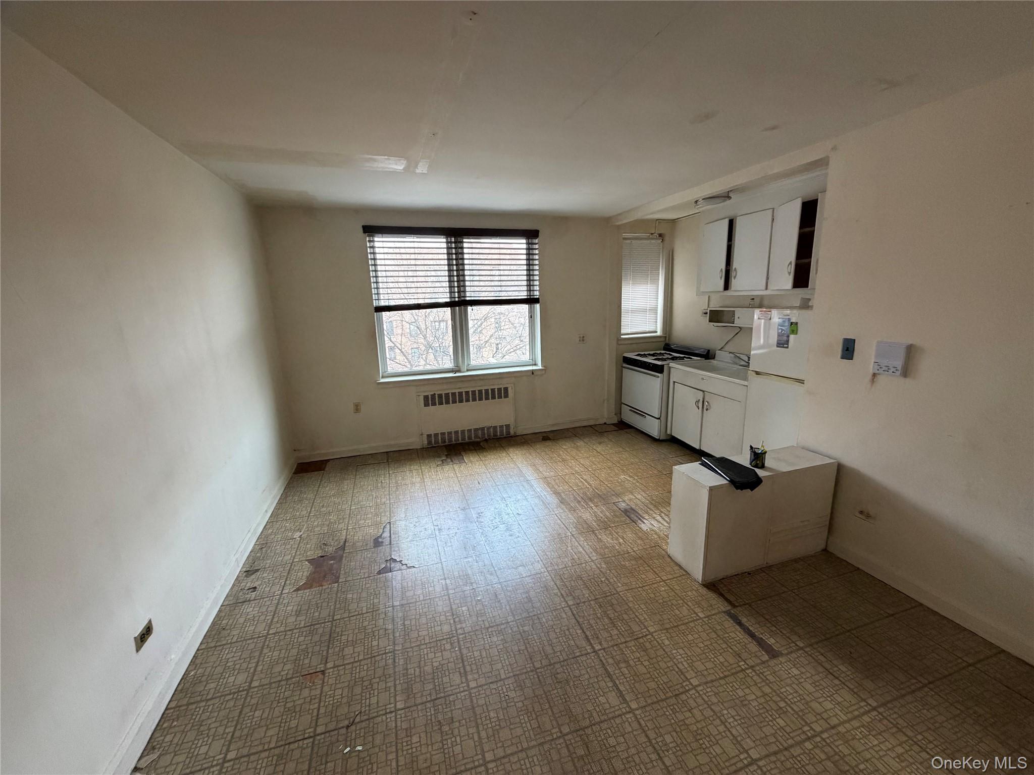 #8 photo, 144-44 41st Avenue, कुईंस Flushing , NY 11355