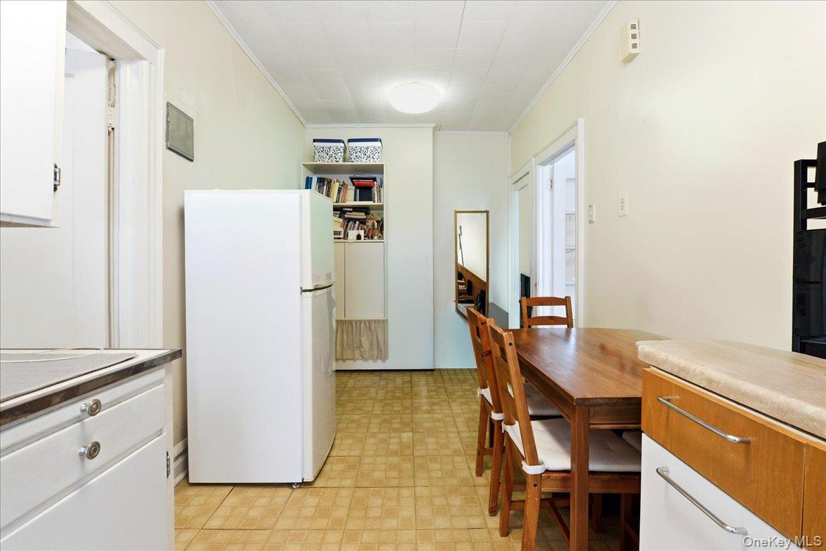 #18 photo, 60-58 60th Road, Maspeth , NY 11378